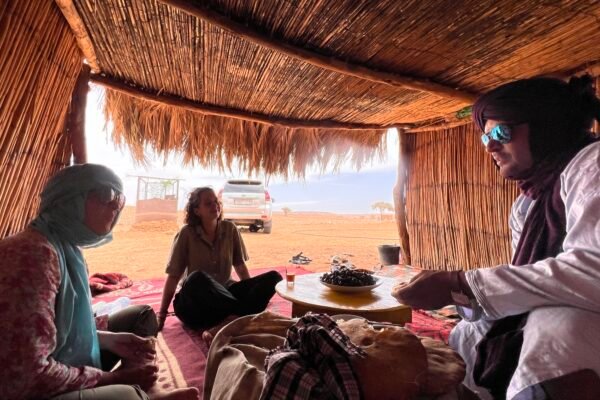 Excursion 4×4 à la rencontre des familles nomades dans le désert