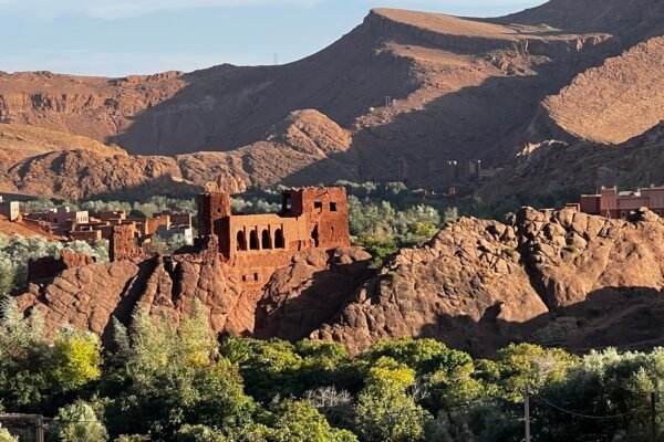 Dunes et Kasbahs : Les Trésors du Sud Marocain
