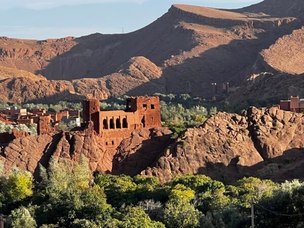 Dunes et Kasbahs : Les Trésors du Sud Marocain